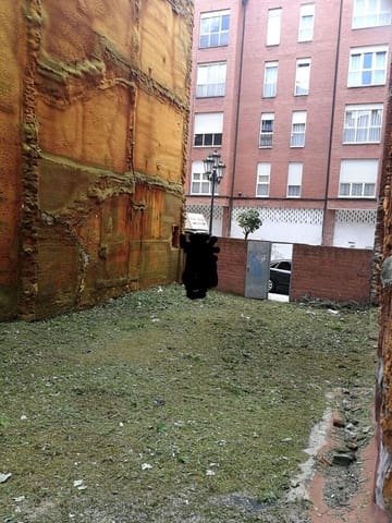 Rakentamaton maa myytävänä paikassa Centro Urbano, Oviedo - 160 000 € (Ref: 6561105)