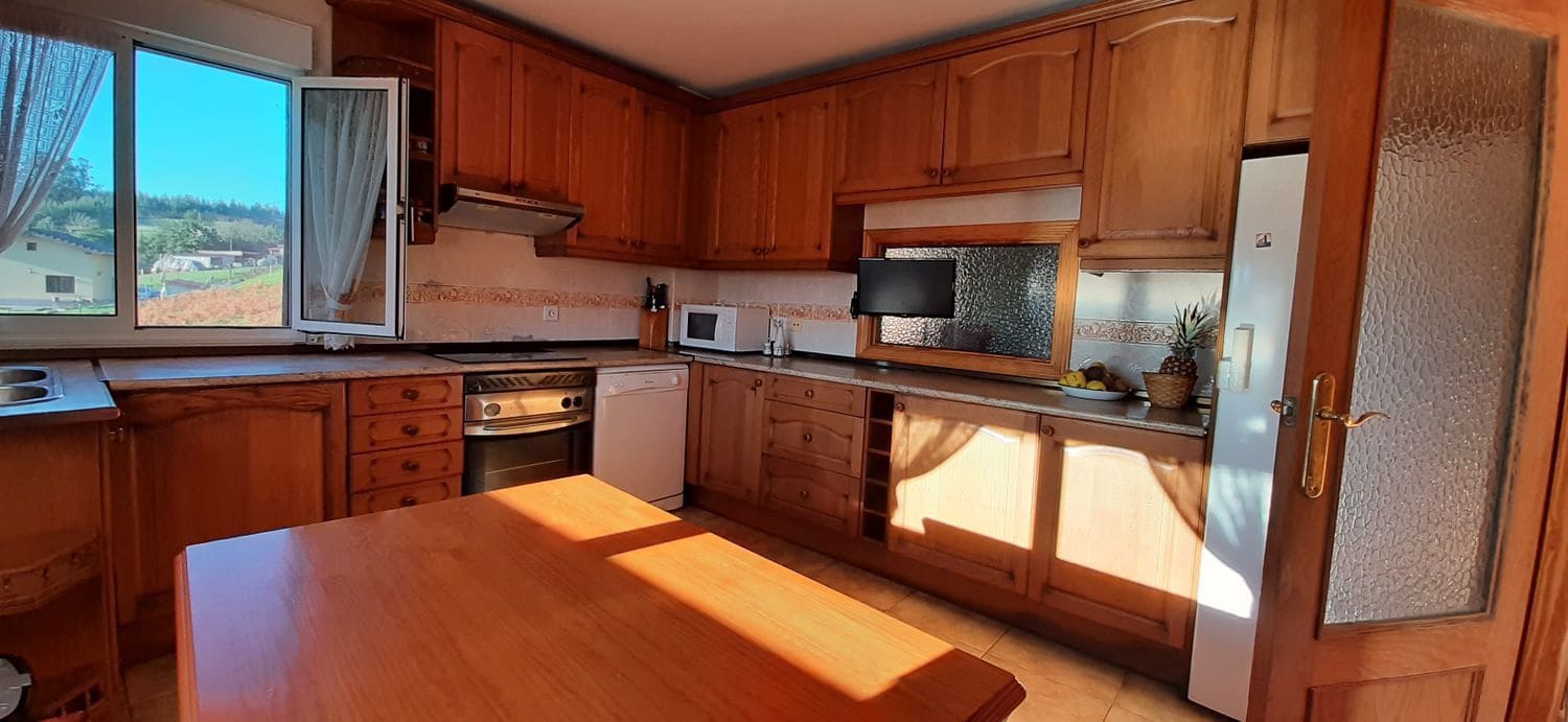 4 soveværelse Villa til salg i Soto del Barco med garage - € 350.000 (Ref: 6738860)