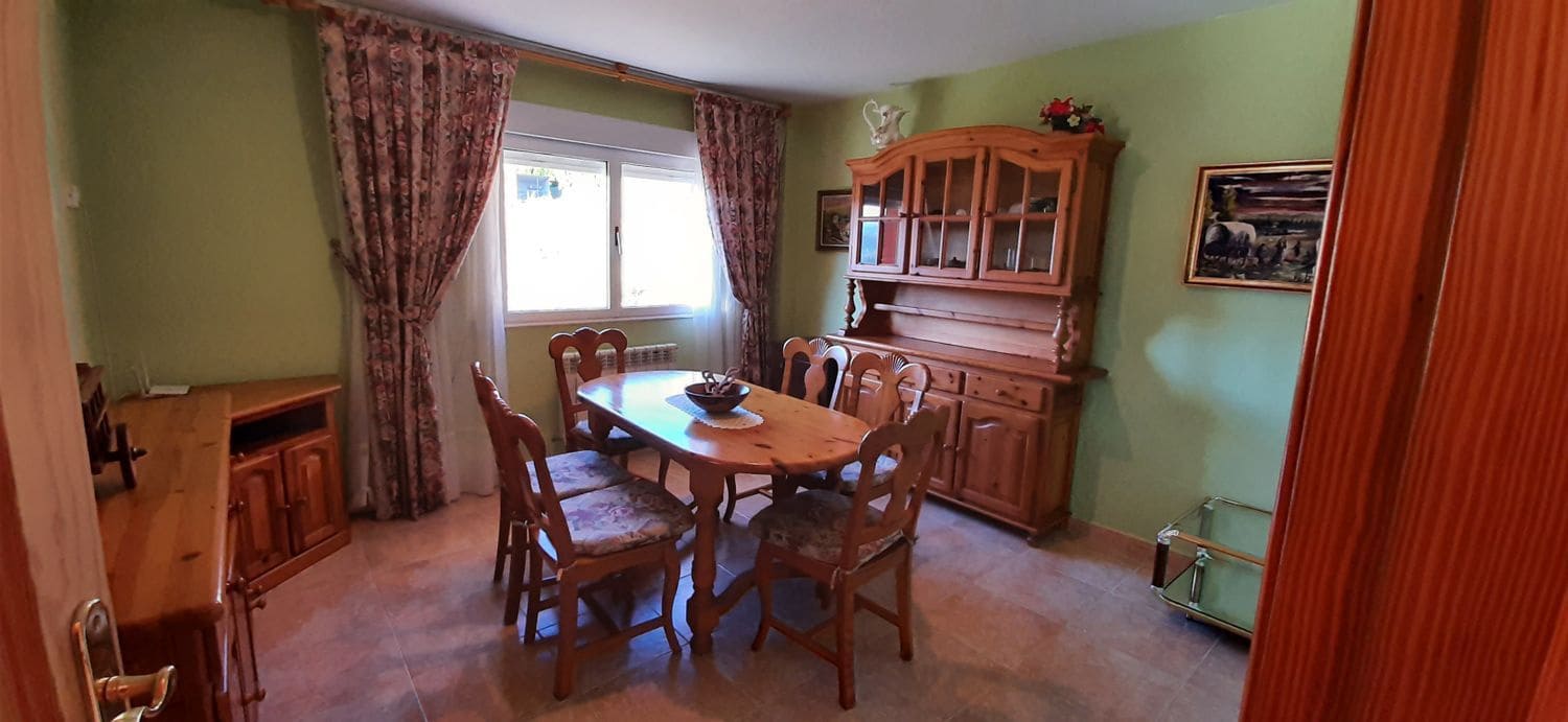 4 soveværelse Villa til salg i Soto del Barco med garage - € 350.000 (Ref: 6738860)