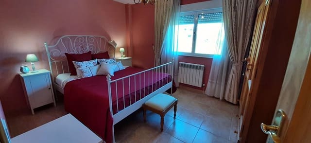 4 slaapkamer Villa te koop in Soto del Barco met garage - € 350.000 (Ref: 6738860)