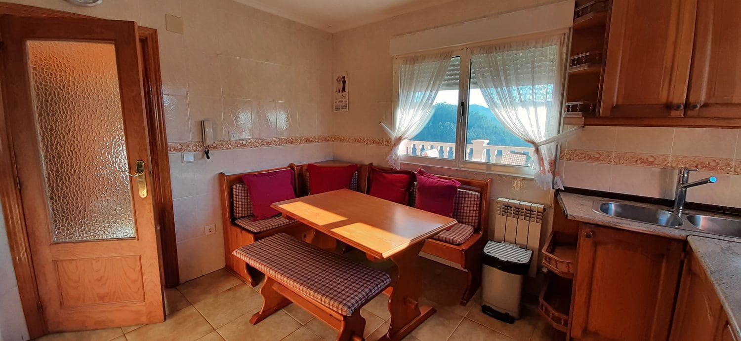 4 soveværelse Villa til salg i Soto del Barco med garage - € 350.000 (Ref: 6738860)