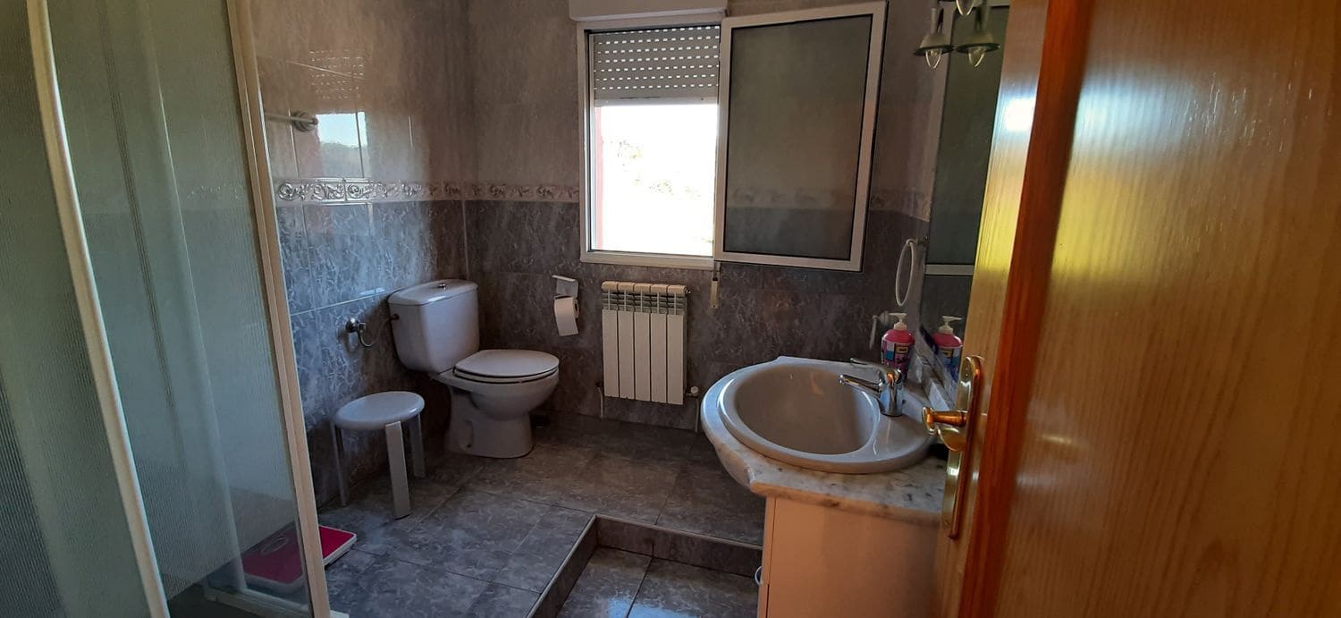 4 soveværelse Villa til salg i Soto del Barco med garage - € 350.000 (Ref: 6738860)