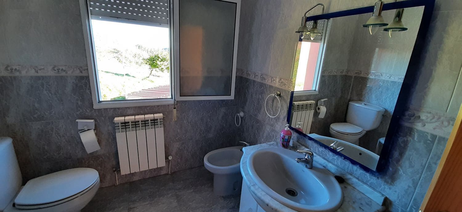 4 soveværelse Villa til salg i Soto del Barco med garage - € 350.000 (Ref: 6738860)