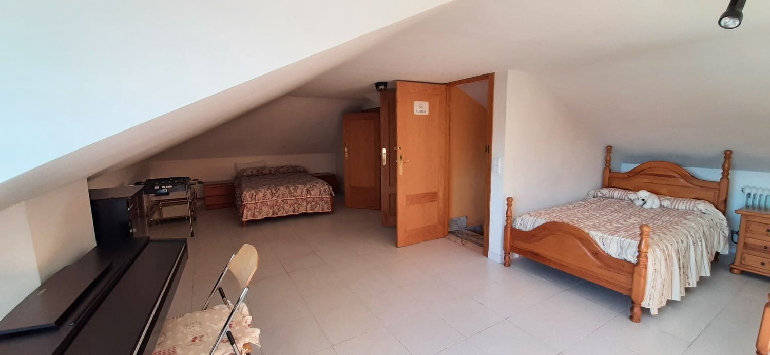 4 soveværelse Villa til salg i Soto del Barco med garage - € 350.000 (Ref: 6738860)