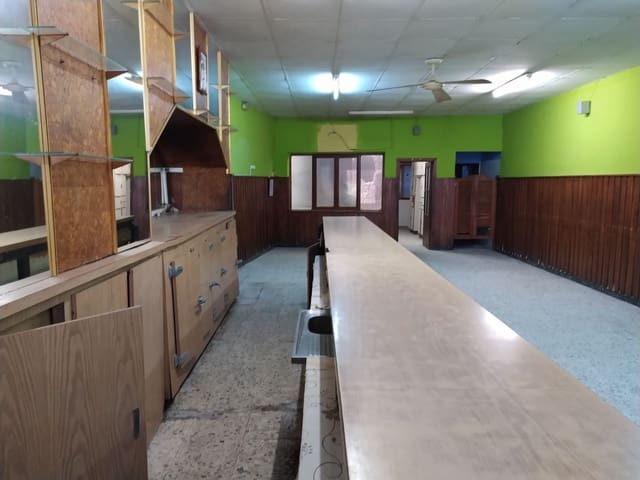 Commercial for sale in Infiesto, Piloña - € 39,900 (Ref: 6738949)