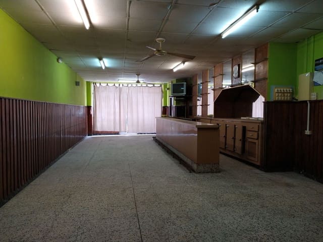 Commercial for sale in Infiesto, Piloña - € 39,900 (Ref: 6738949)