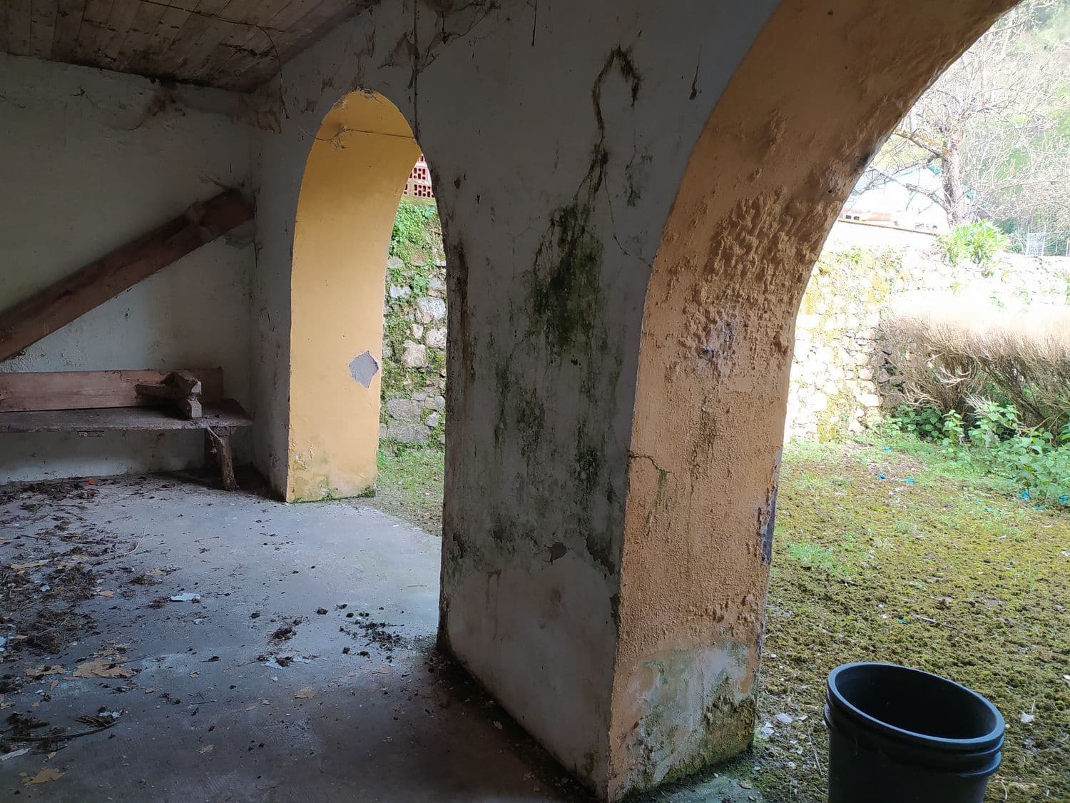 14 soveværelse Byhus til salg i Salas med garage - € 98.000 (Ref: 6738955)