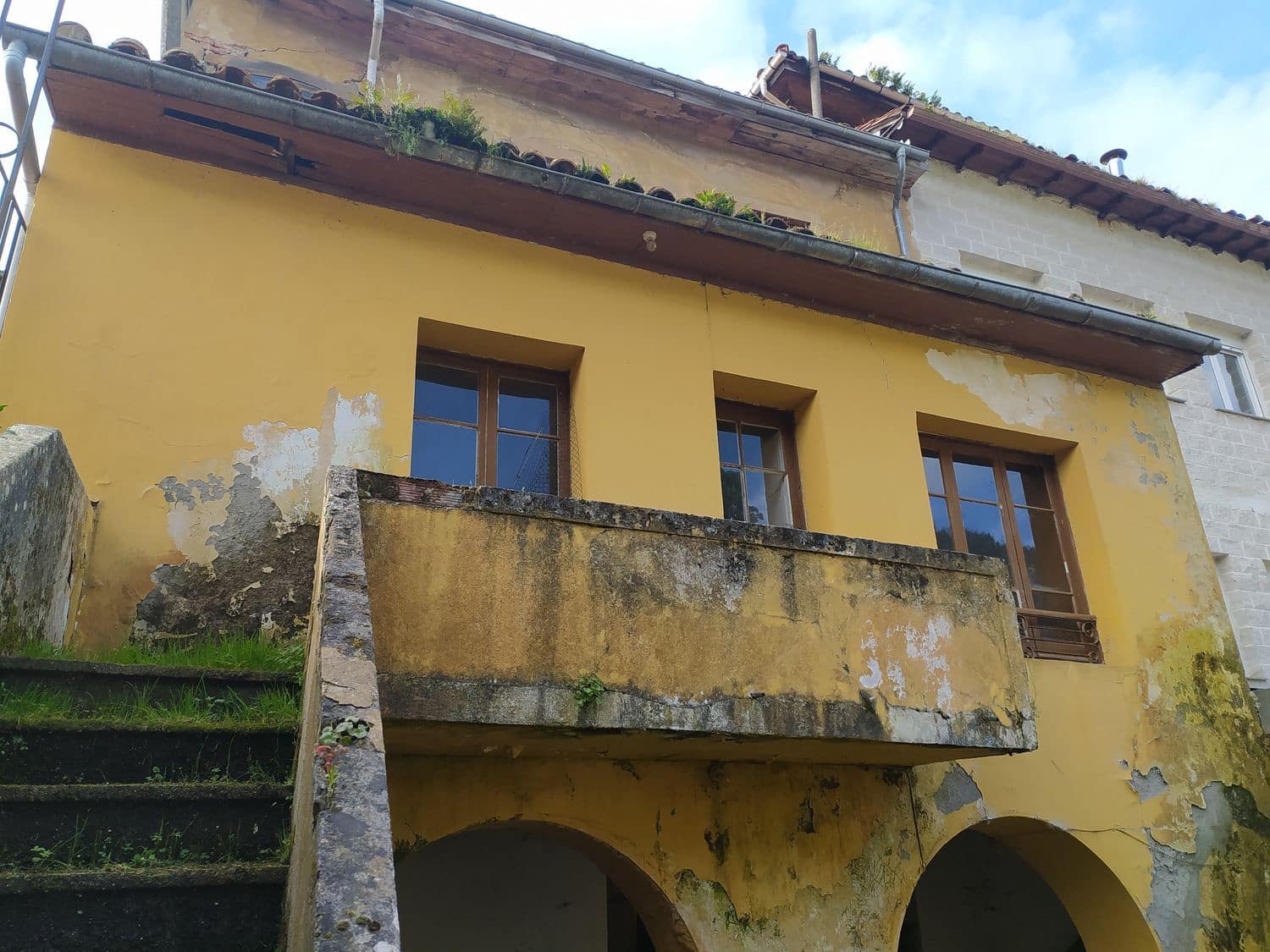 14 soveværelse Byhus til salg i Salas med garage - € 98.000 (Ref: 6738955)