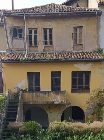 14 bedroom Townhouse for sale in Salas with garage - € 98,000 (Ref: 6738955)