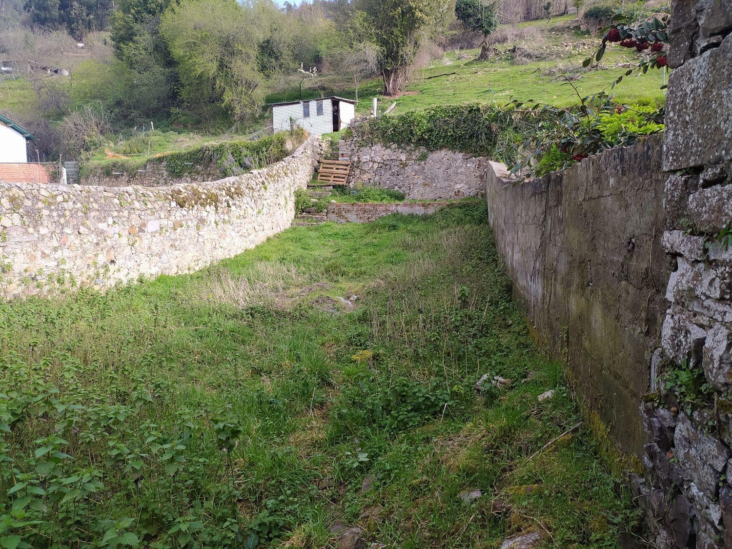 14 soveværelse Byhus til salg i Salas med garage - € 98.000 (Ref: 6738955)