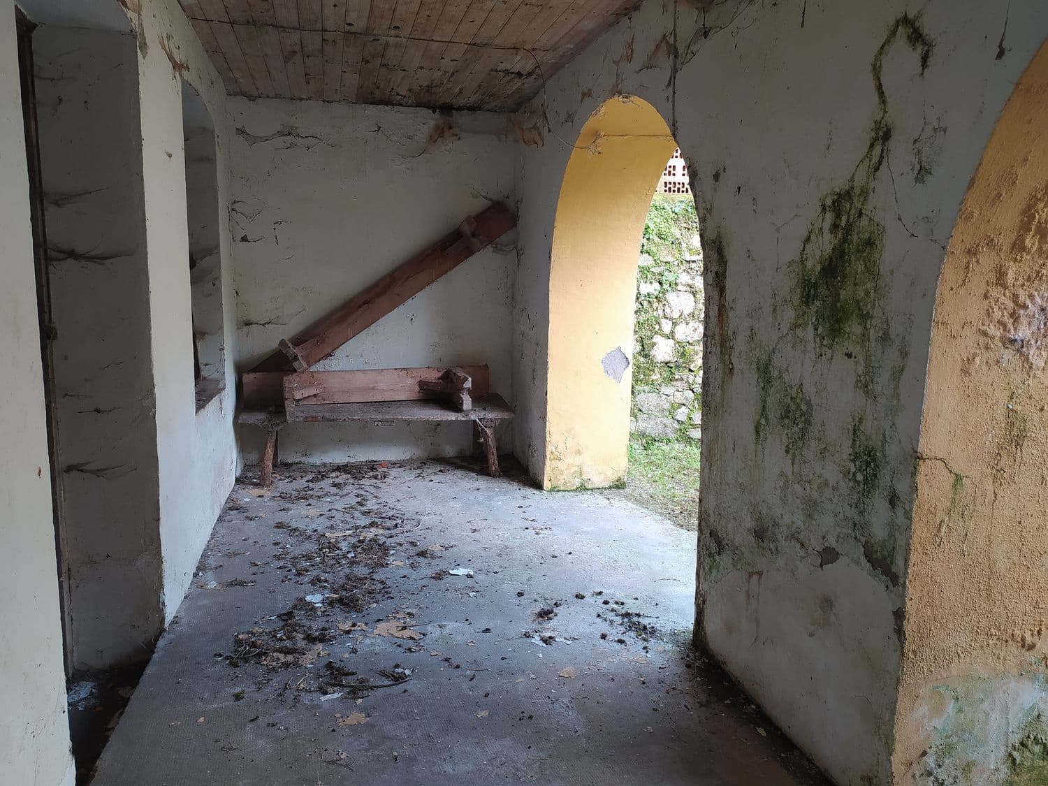 14 soveværelse Byhus til salg i Salas med garage - € 98.000 (Ref: 6738955)