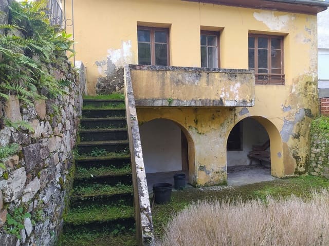 14 bedroom Townhouse for sale in Salas with garage - € 98,000 (Ref: 6738955)