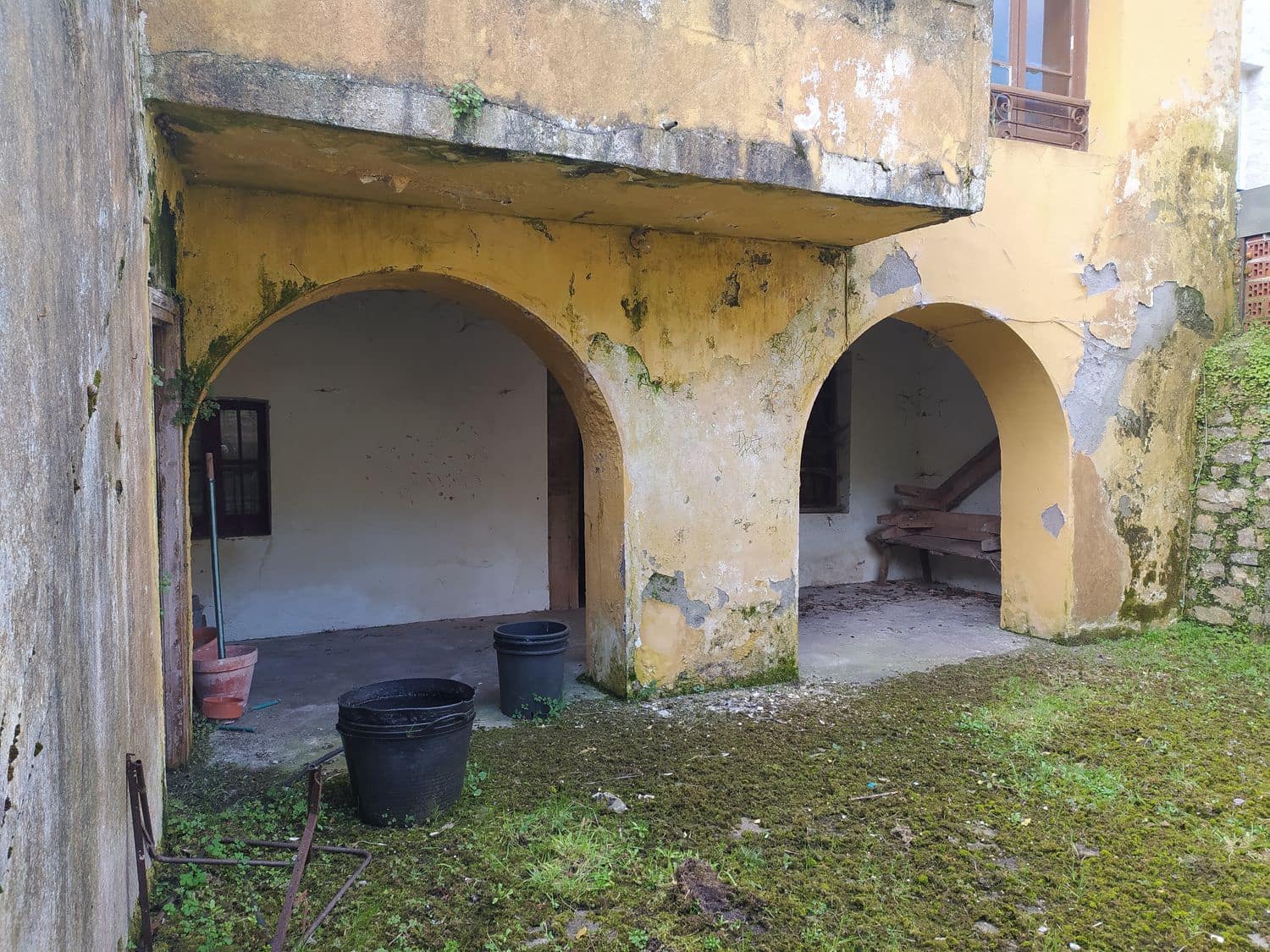 14 soveværelse Byhus til salg i Salas med garage - € 98.000 (Ref: 6738955)