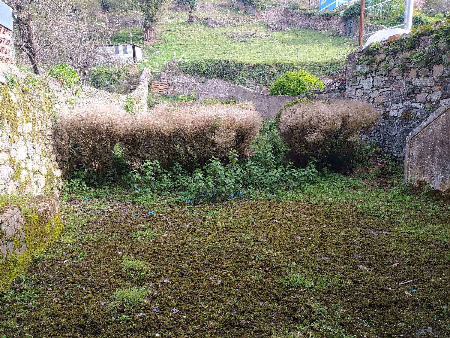 14 soveværelse Byhus til salg i Salas med garage - € 98.000 (Ref: 6738955)