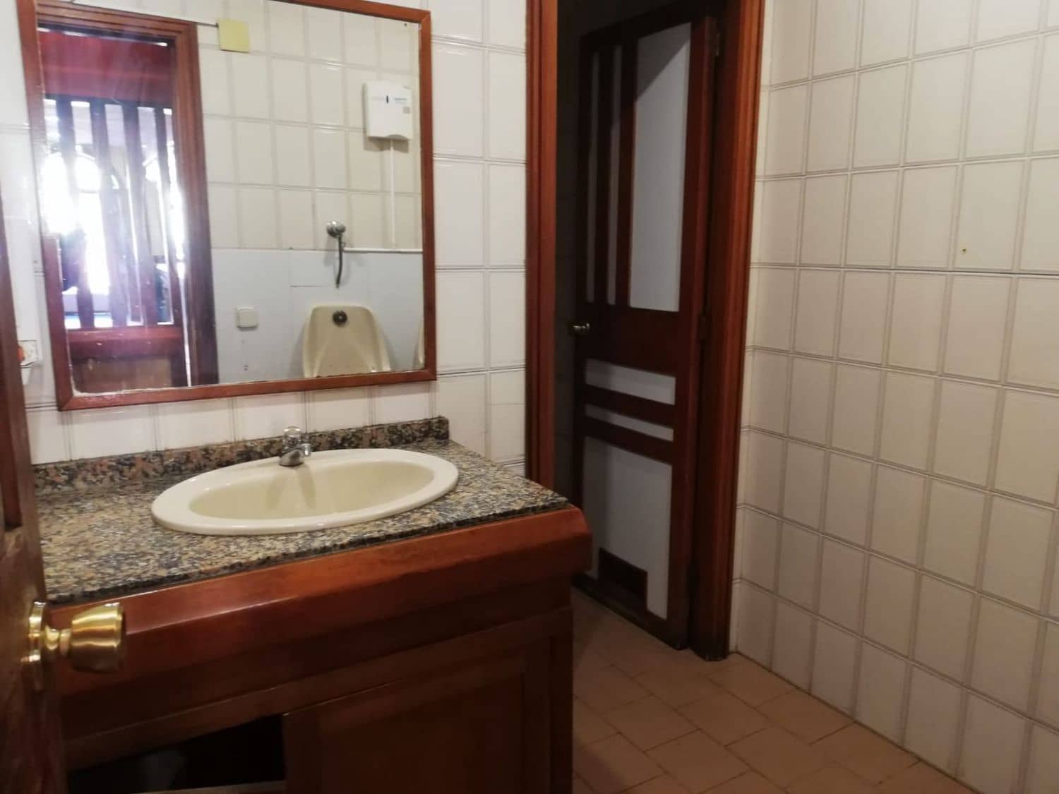 Restaurant/Bar til leje i Gijon - € 1.200 (Ref: 7014978)