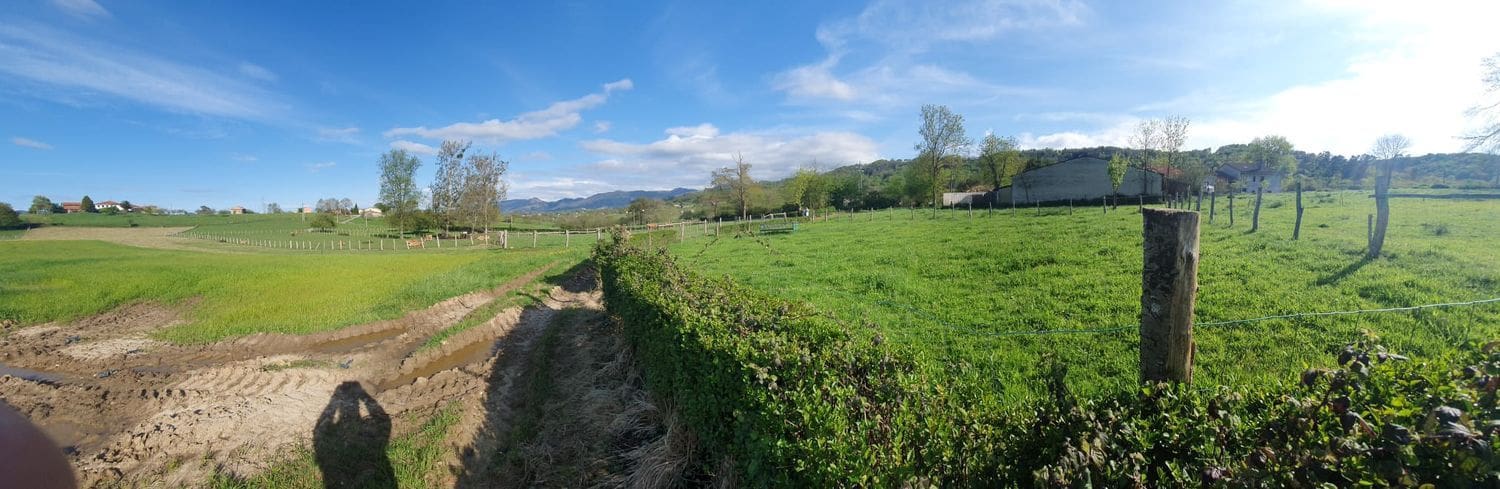 Grunde uden byggetilladelser til salg i Nava - € 25.000 (Ref: 7015038)