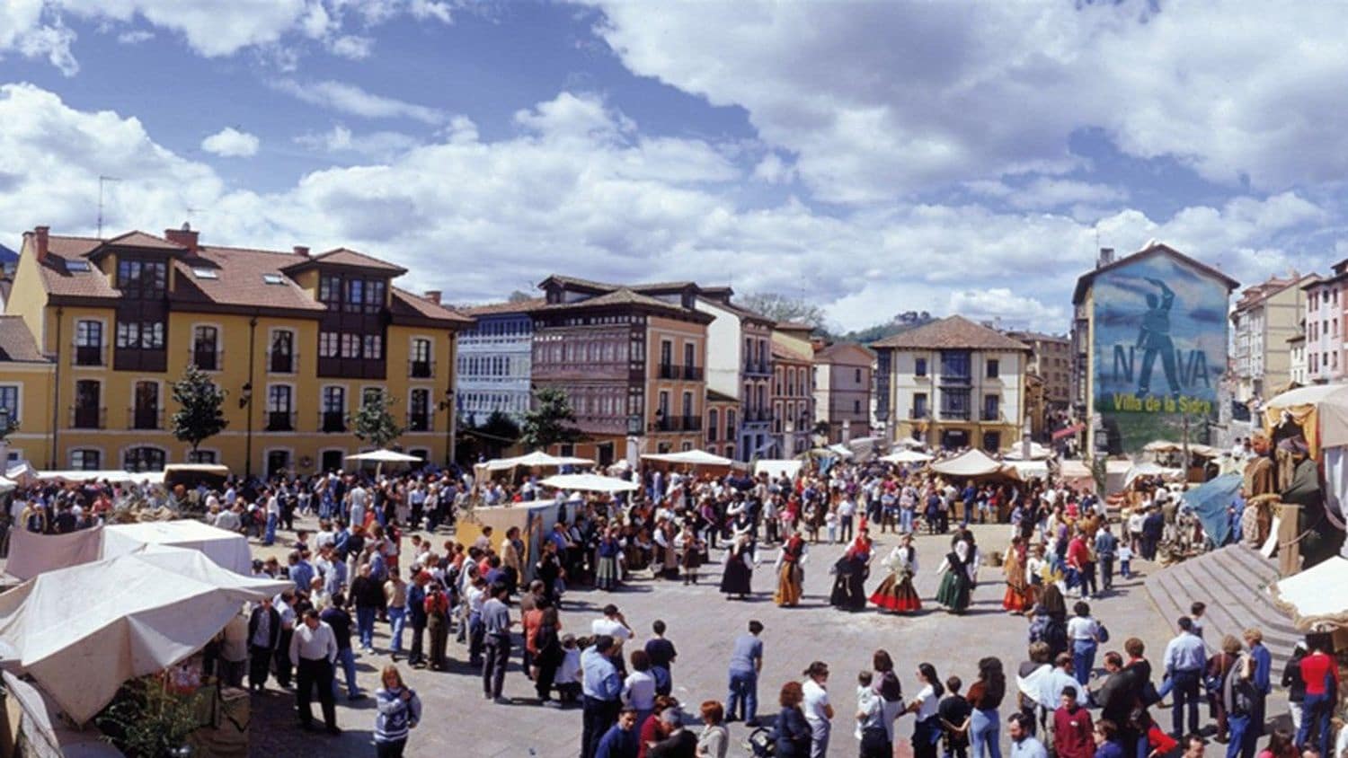 Grunde uden byggetilladelser til salg i Nava - € 25.000 (Ref: 7015038)