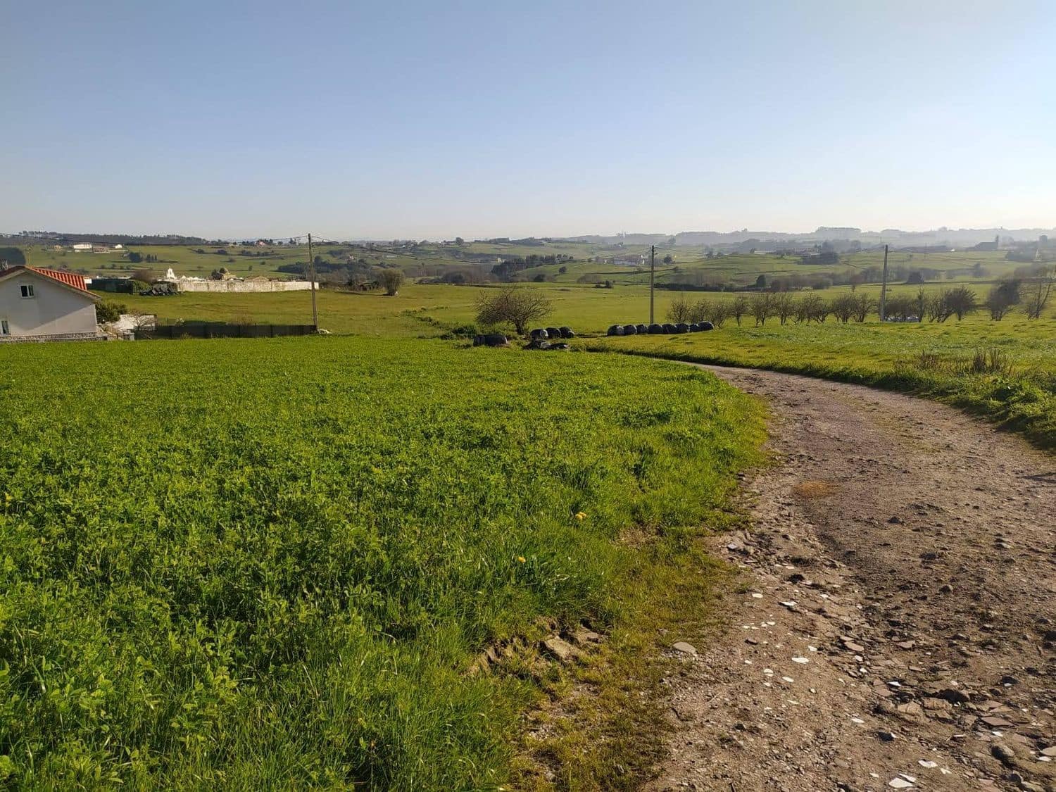 Grunde uden byggetilladelser til salg i Gozon - € 70.000 (Ref: 7015048)