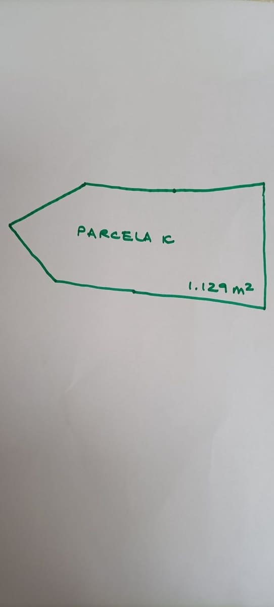 Grunde uden byggetilladelser til salg i Gozon - € 70.000 (Ref: 7015048)