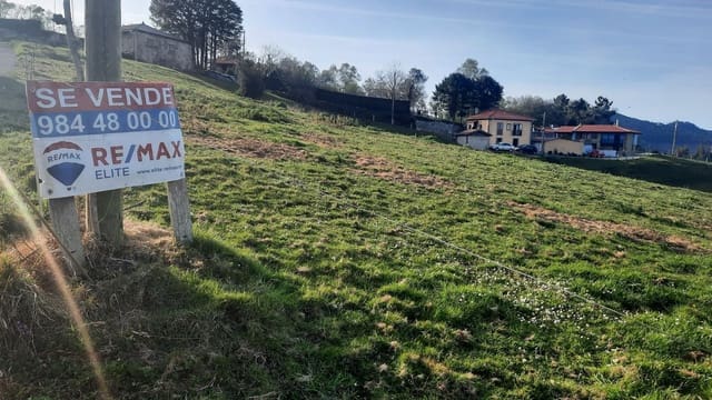 Mark till salu i Cudillero - 38 000 € (Ref: 7172371)