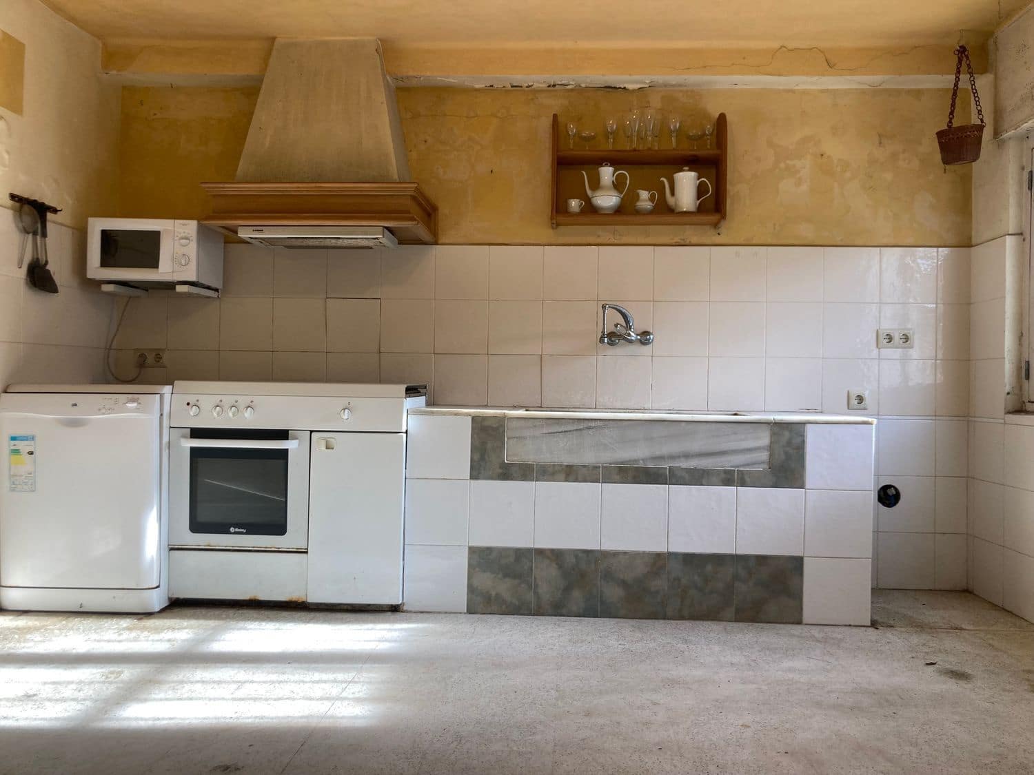 5 soveværelse Finca/Landehus til salg i Bimenes med garage - € 85.000 (Ref: 7187415)