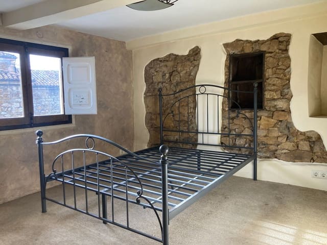 5 bedroom Finca/Country House for sale in Bimenes with garage - € 85,000 (Ref: 7187415)