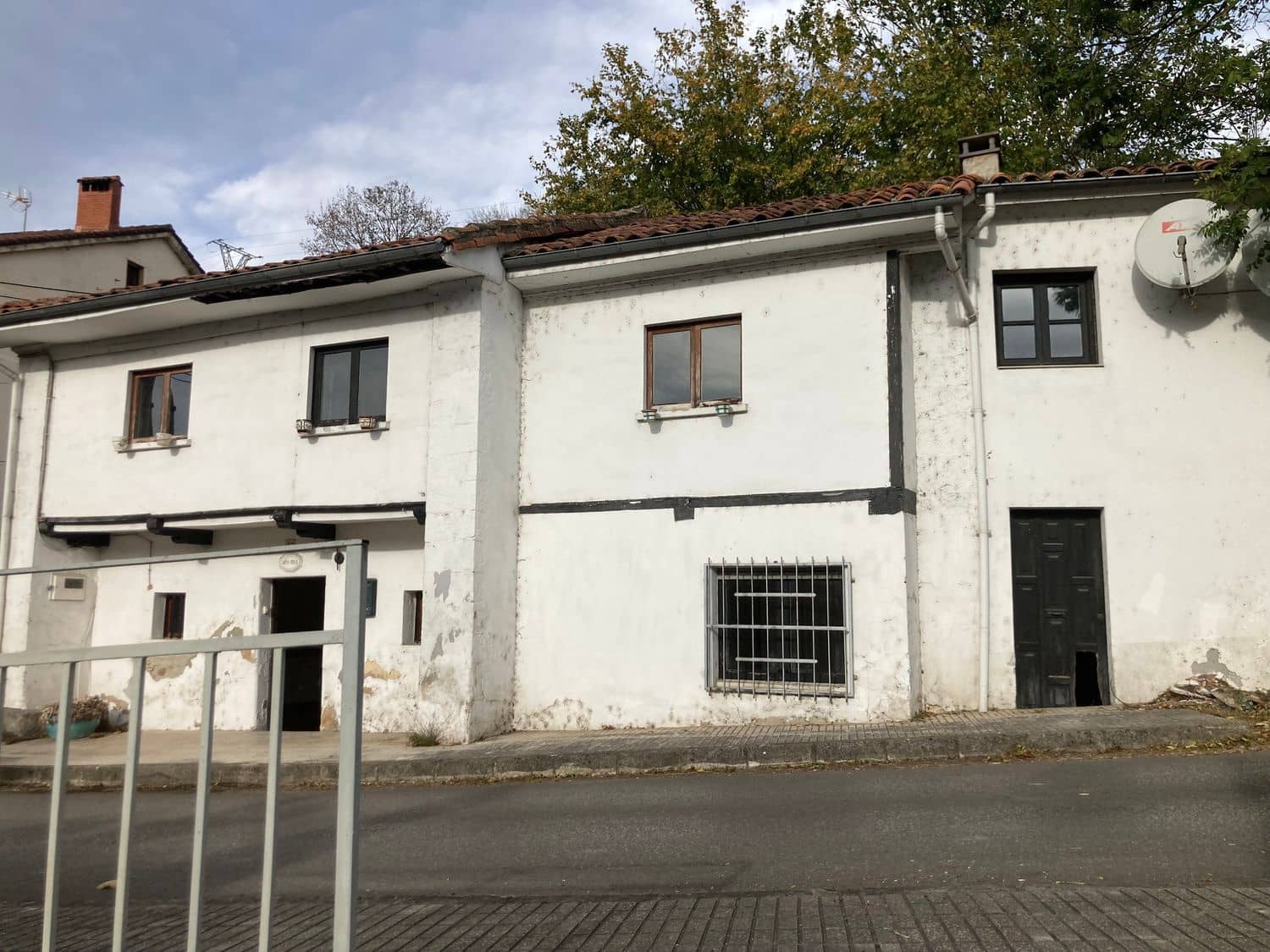 5 soveværelse Finca/Landehus til salg i Bimenes med garage - € 85.000 (Ref: 7187415)