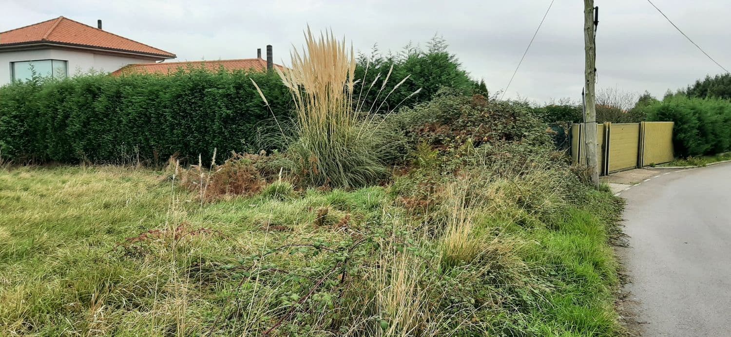 Grunde uden byggetilladelser til salg i Castrillon - € 125.000 (Ref: 7189732)