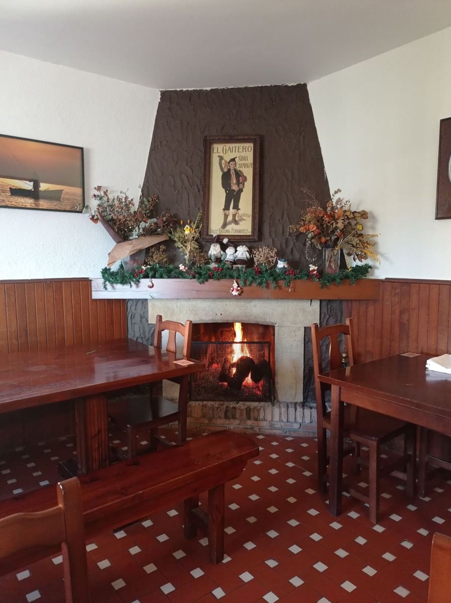 6 soveværelse Restaurant/Bar til salg i Villaviciosa med garage - € 760.000 (Ref: 7341182)