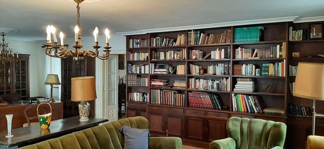 9 soverom Finca/Herregård til salgs i Soto del Barco med garasje - € 595 000 (Ref: 7442971)