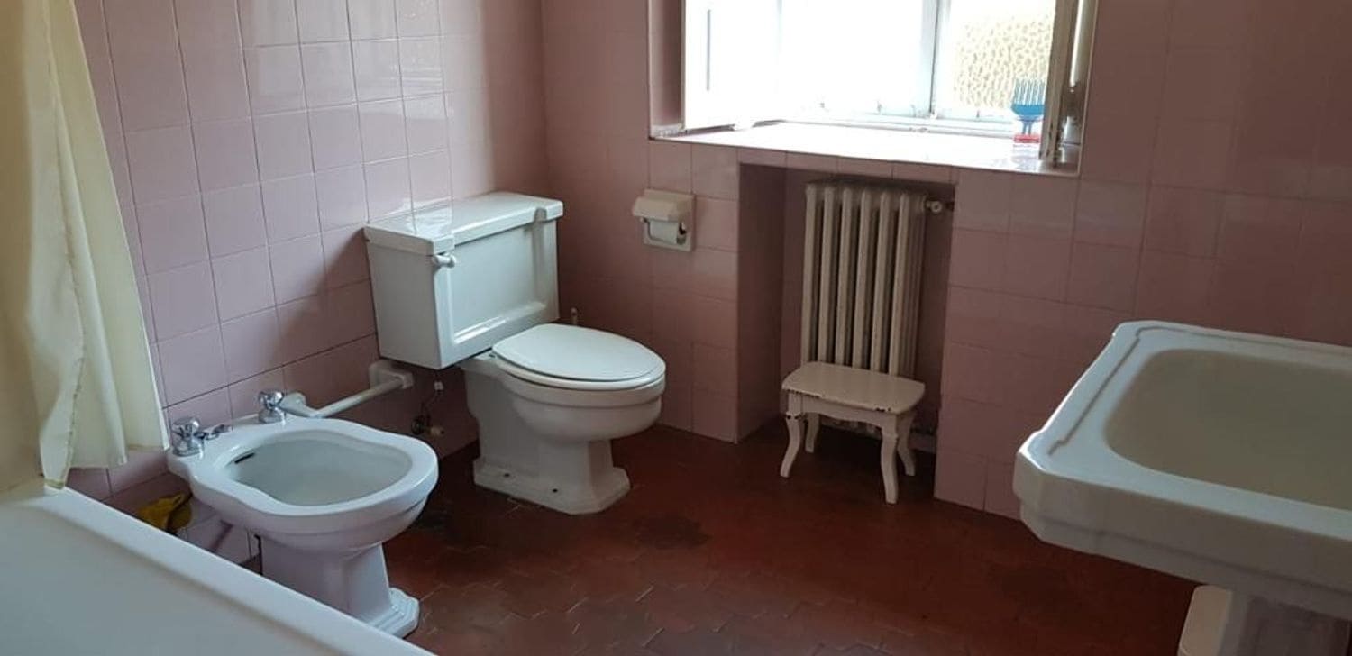 9 bedroom Finca/Country House for sale in Soto del Barco with garage - € 595,000 (Ref: 7442971)