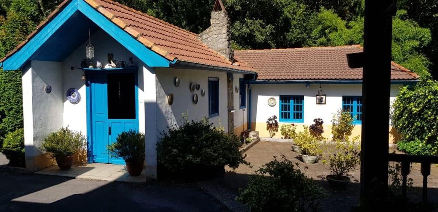 9 bedroom Finca/Country House for sale in Soto del Barco with garage - € 595,000 (Ref: 7442971)