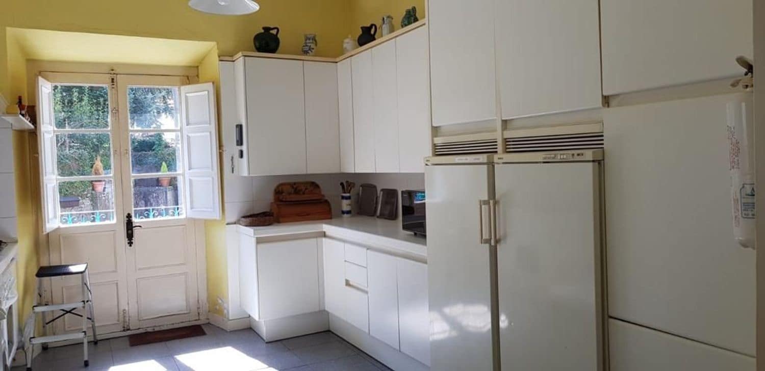 9 bedroom Finca/Country House for sale in Soto del Barco with garage - € 595,000 (Ref: 7442971)