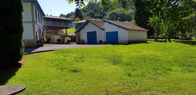 9 soverom Finca/Herregård til salgs i Soto del Barco med garasje - € 595 000 (Ref: 7442971)