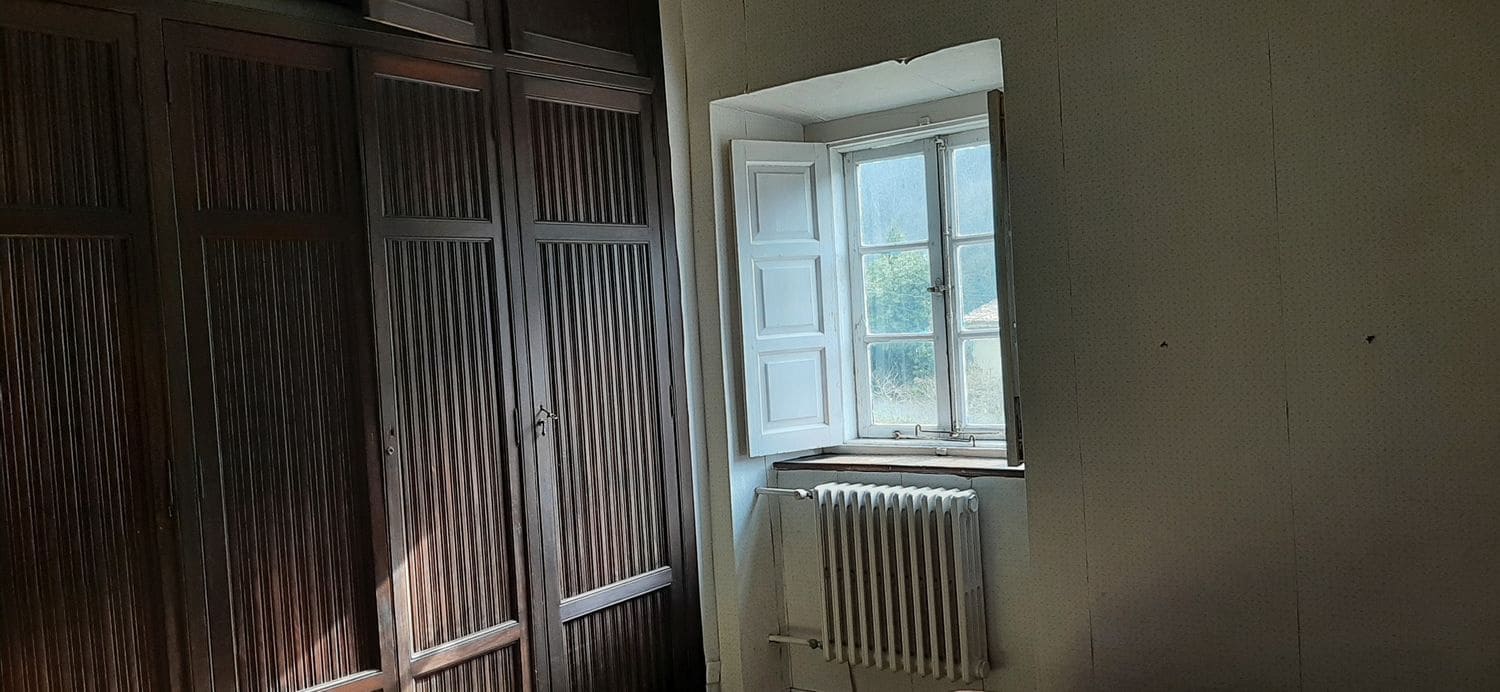 9 bedroom Finca/Country House for sale in Soto del Barco with garage - € 595,000 (Ref: 7442971)