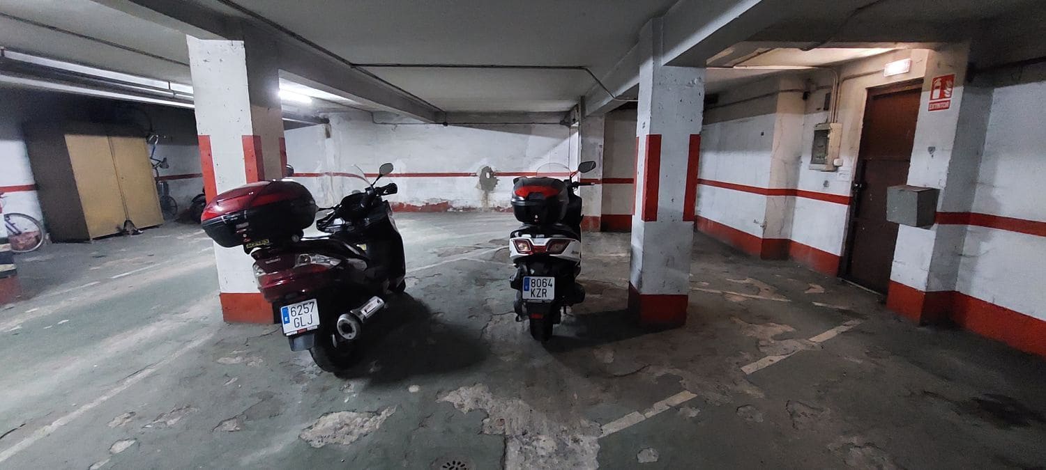 Garage til salg i Gijon - € 9.400 (Ref: 7442975)