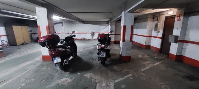 Garage for sale in Centro Urbano, Gijón - € 9,400 (Ref: 7442975)