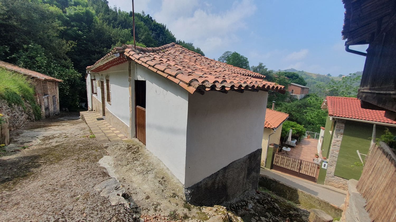 3 soverom Finca/Herregård til salgs i Soto del Barco - € 79 000 (Ref: 7624008)