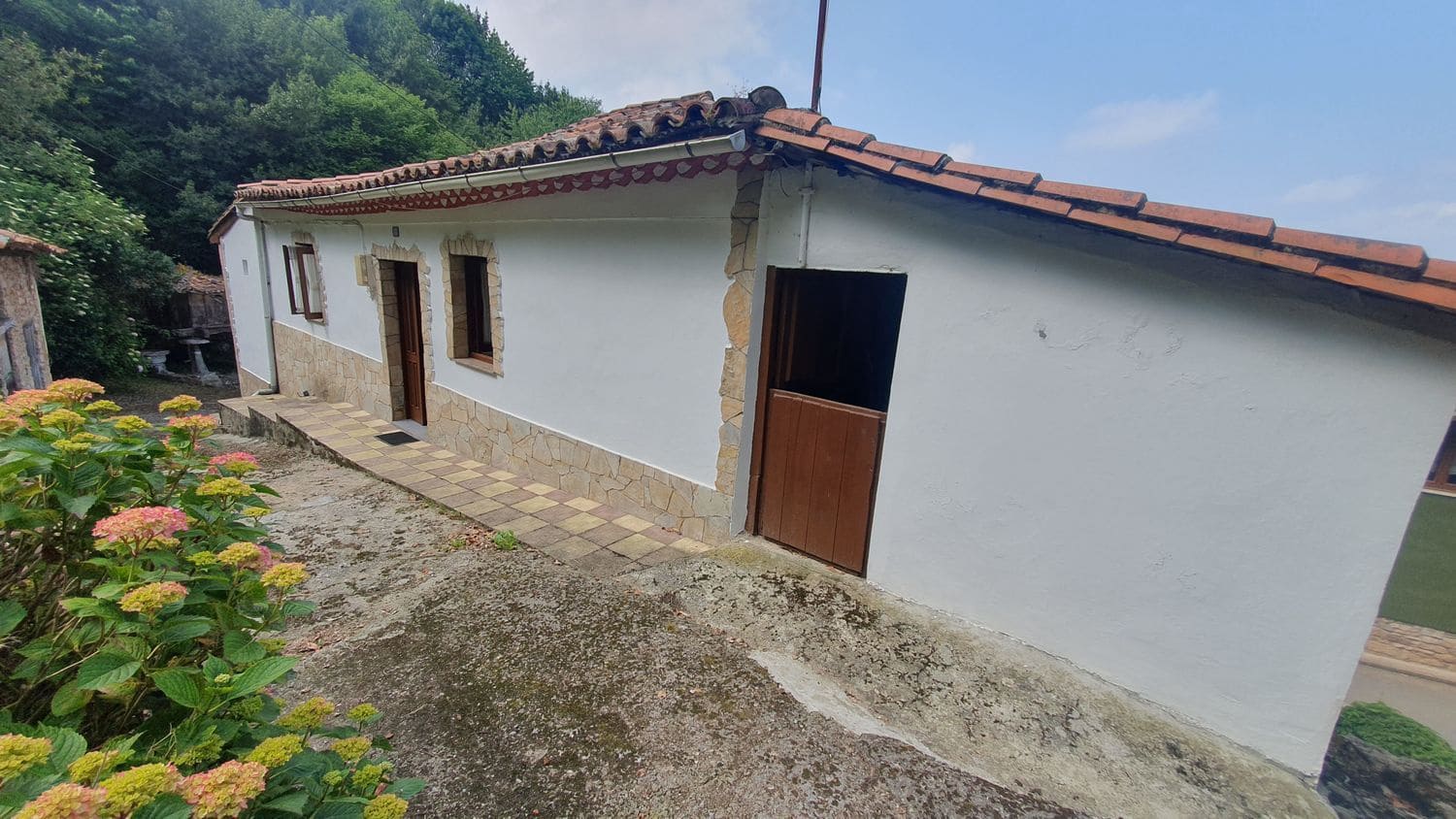 3 soverom Finca/Herregård til salgs i Soto del Barco - € 79 000 (Ref: 7624008)