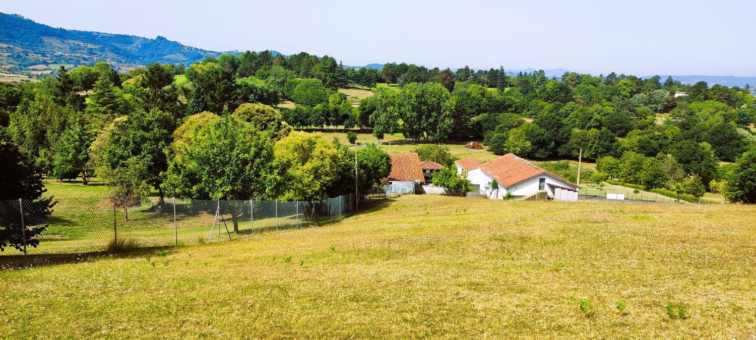 Grunde uden byggetilladelser til salg i Gijon - € 170.000 (Ref: 7750256)