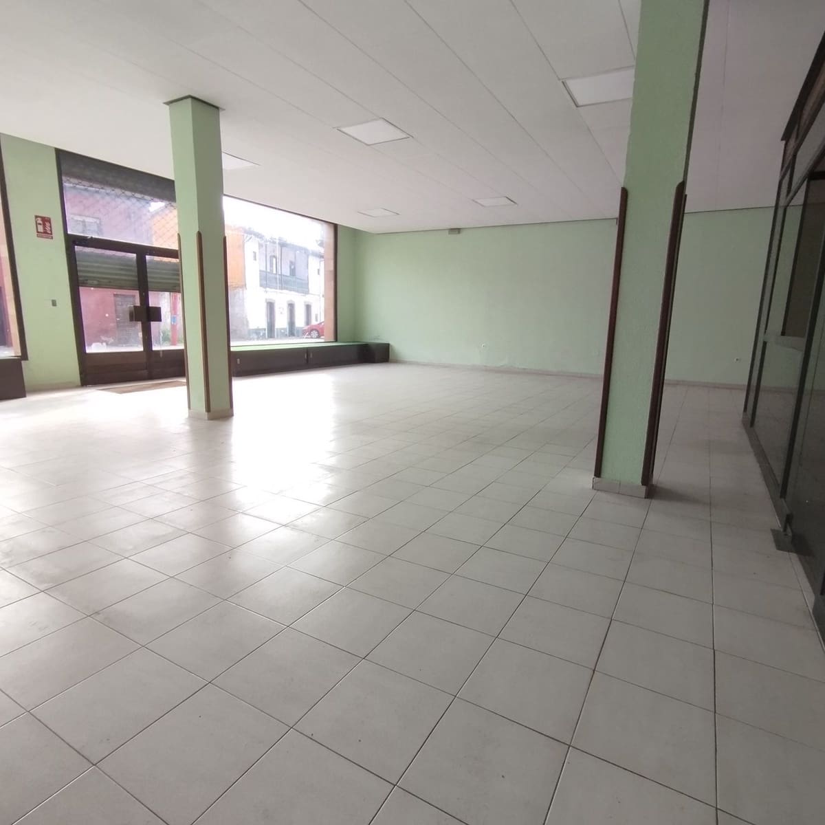 Virksomhed til salg i Llanera - € 70.000 (Ref: 7868618)