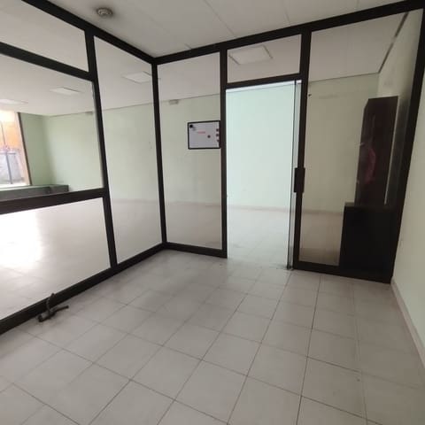 Business for sale in Llanera - € 70,000 (Ref: 7868618)