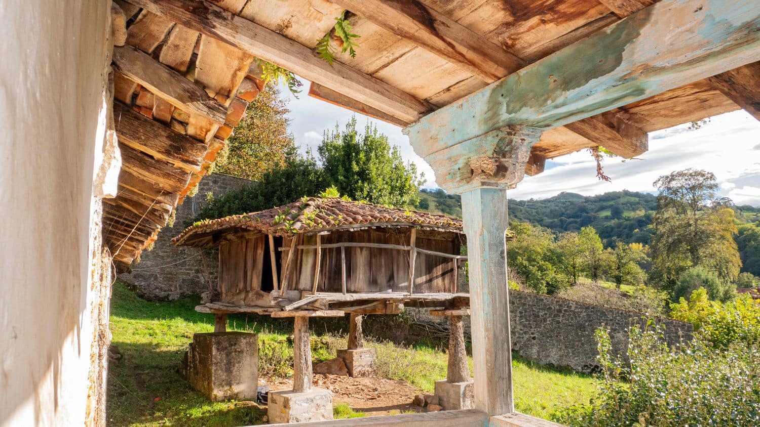 Finca/Casa Rural de 3 habitaciones en Grado en venta con garaje - 55.000 € (Ref: 7868621)