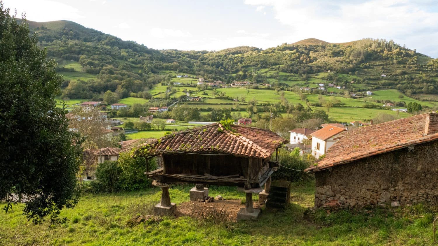 Finca/Casa Rural de 3 habitaciones en Grado en venta con garaje - 55.000 € (Ref: 7868621)