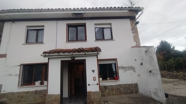 3 bedroom Townhouse for sale in Nava with garage - € 103,900 (Ref: 7880129)