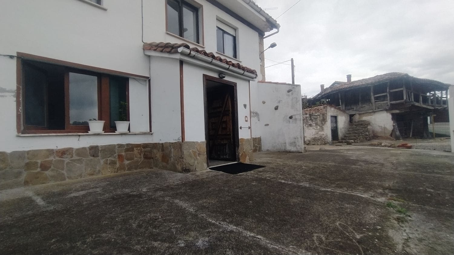 3 soverom Hus til salgs i Nava med garasje - € 103 900 (Ref: 7880129)