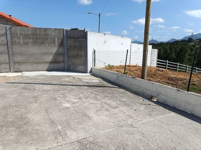 3 bedroom Townhouse for sale in Nava with garage - € 103,900 (Ref: 7880129)