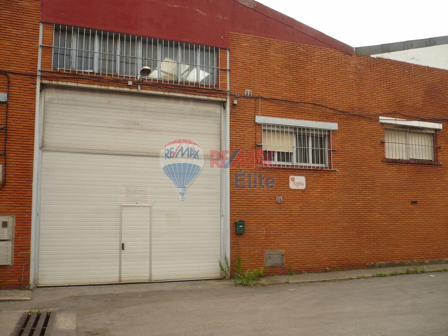 Commerciale in vendita in Gijon - 160.000 € (Rif: 7888584)