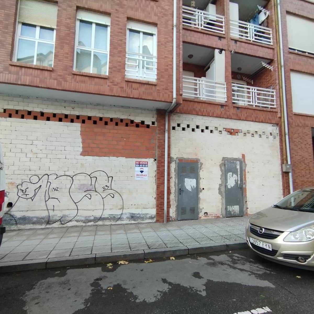 Erhverv til salg i Llanera - € 130.000 (Ref: 7888585)