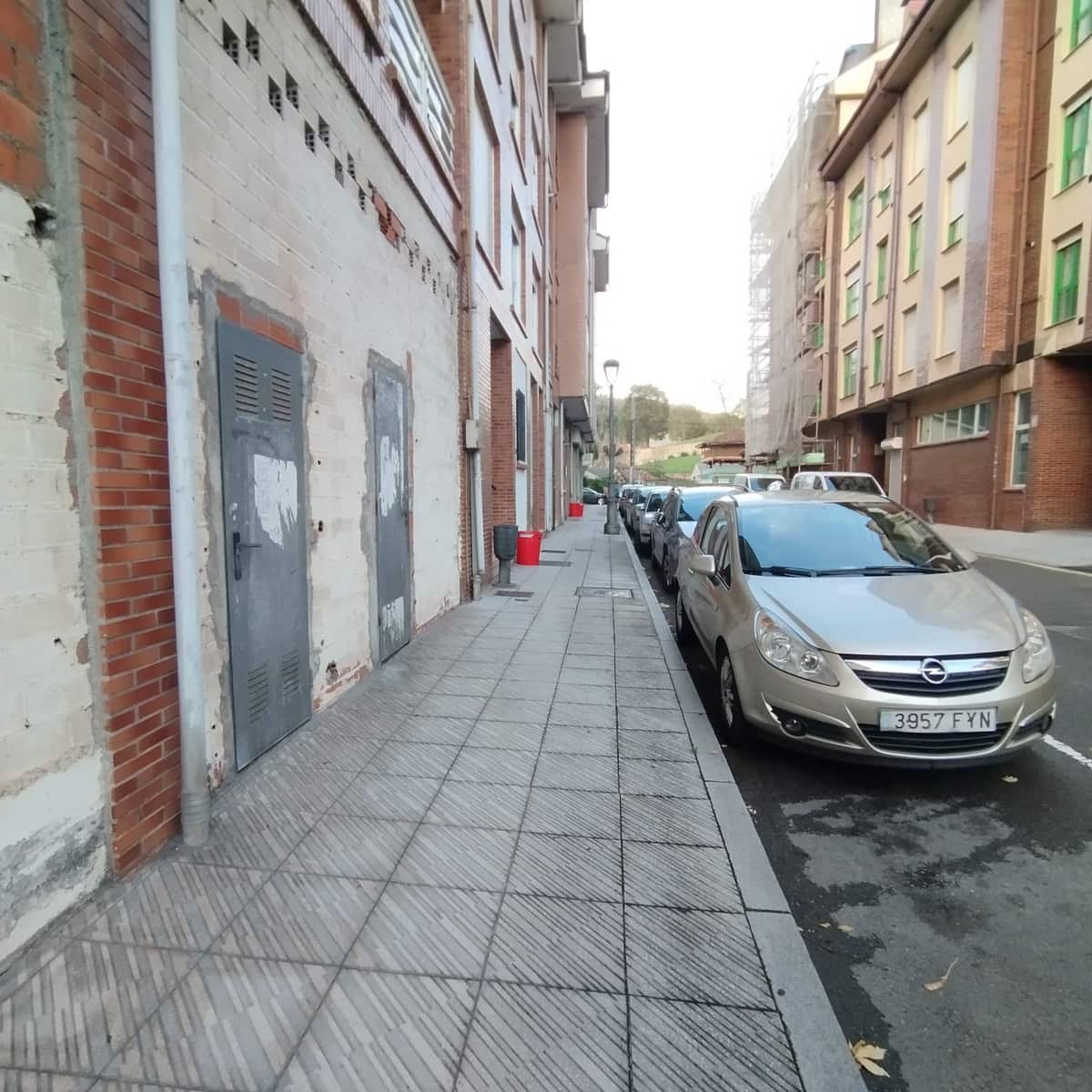 Erhverv til salg i Llanera - € 130.000 (Ref: 7888585)